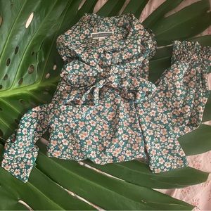 PLEIONE green & cream floral print pussybow blouse with smocked cuffs